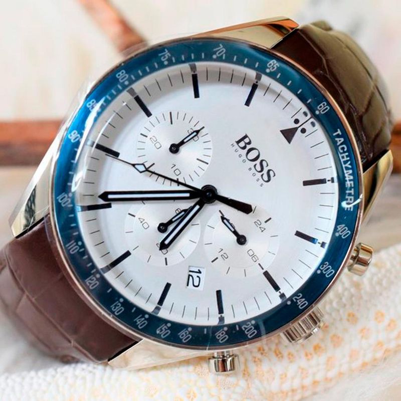 Reloj Hugo Boss Trophy 1513629 Cronometro Acero Inoxidable Correa de Cuero Marron Blanco Real Plaza