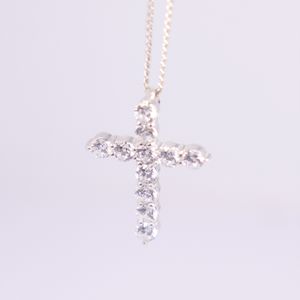 Dije Cruz Swarovski Plata