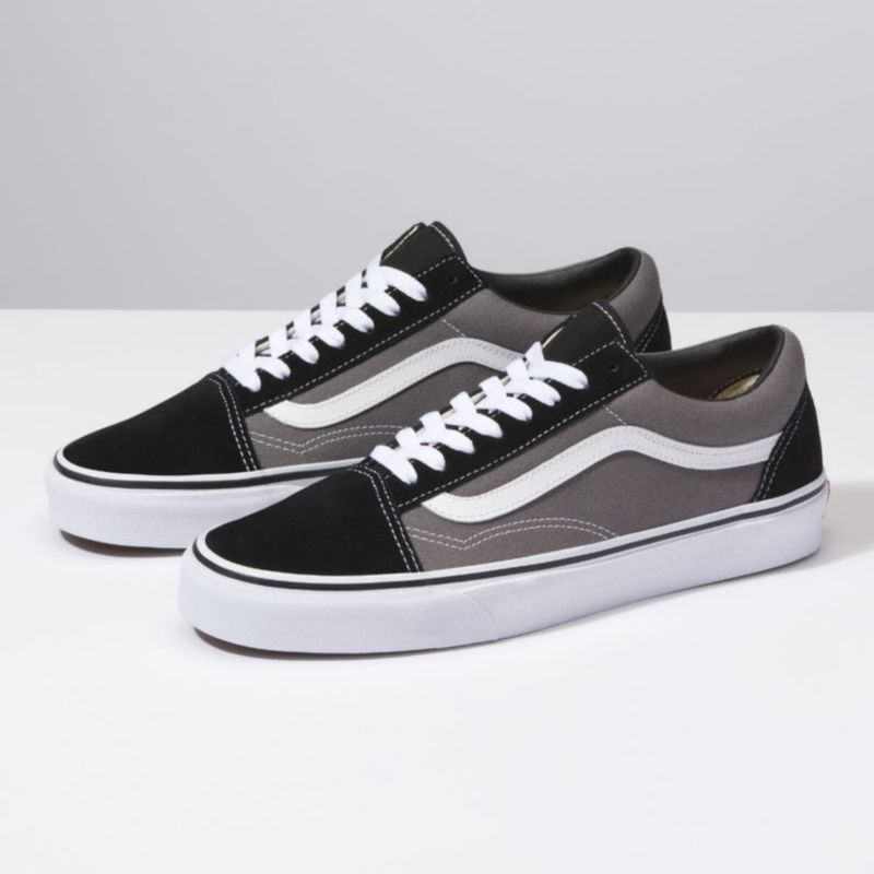 Zapatillas Vans Urbanas Mujer Old Skool Gris negro 510919