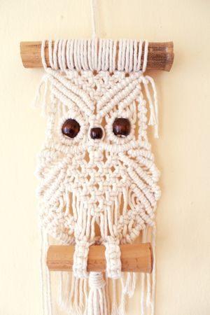 Adorno Decorativo de Búho para Pared de Macramé