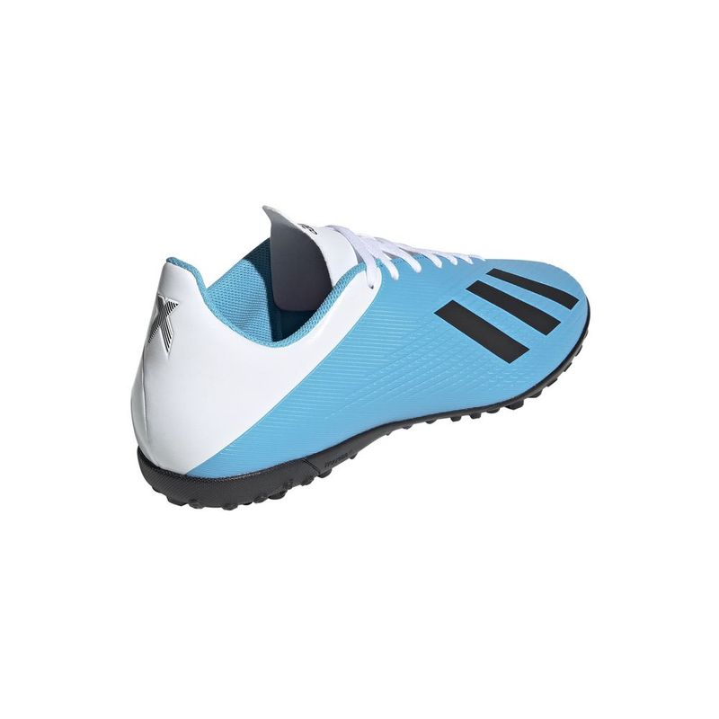 Zapatos de futbol online adidas celestes