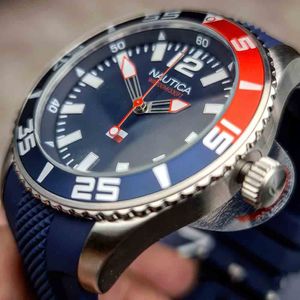 Reloj Nautica Pacific Beach NAPPBP901 Para Hombre Acero Inoxidable Correa de Silicona Azul
