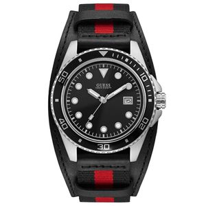 Reloj Guess Crew W1051G1 Para Hombre Acero Inoxidable Correa de Nailon Negro Rojo