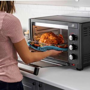 Horno Electrico Tostador de 45 Litros Oster TSSTTV0045