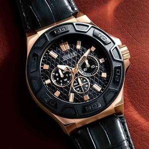 Reloj Guess Force W0674G6 Multifuncional Para Hombre Correa de Cuero Negro Oro Rosado