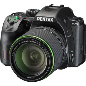 Cámara DSLR Pentax K-70 con lente de 18-135 mm Negro