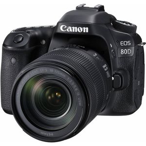 Cámara DSLR de Canon EOS 80D con lente de 18-135 mm
