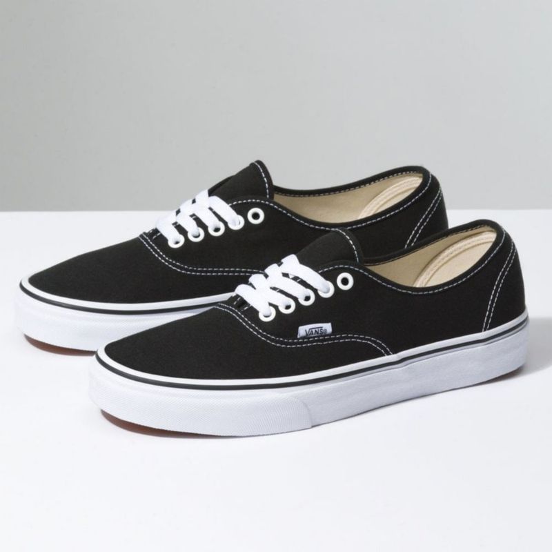 Precio de zapatillas vans negras online