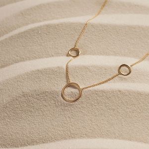 Collar Adria Carmine Plata en Oro Amarillo