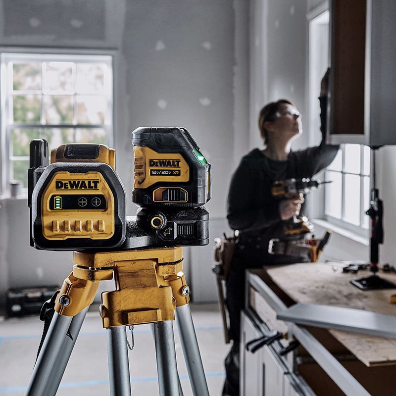 Nivel Laser Lineas Cruzadas Verde 20V DCLE34020 Dewalt - Promart