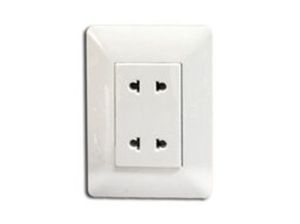Tomacorriente Doble Universal 2 Polos BM1204 OPALUX