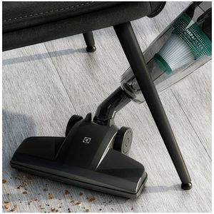 Aspiradora Vertical 2 en 1 Electrolux STK12 1000W