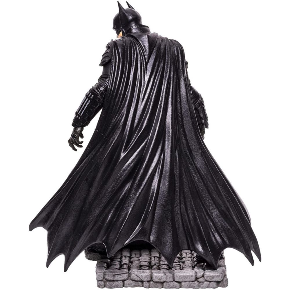 Figura Mc Farlane Dc Estatua Batman Traje Negro - Real Plaza