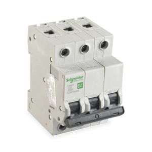 Interruptor termomagnético Easy9 3x63A 6000A 400V