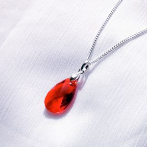 Collar de Plata Sifrah Shop con Dije Cristal Diseño Gota Roja