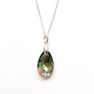 Collar de Plata Sifrah Shop con Dije Gota de Cristal Verde