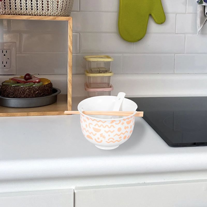 Tazón para noodle estilo japones con cuchara y palillos rosa 450 ml