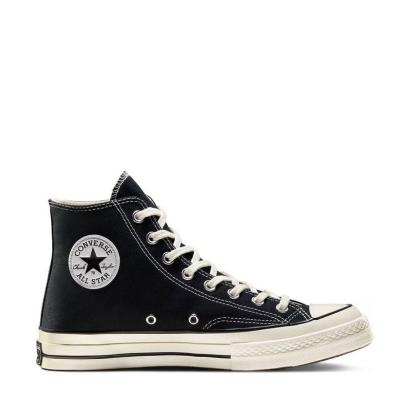 Converse urbana hombre sale