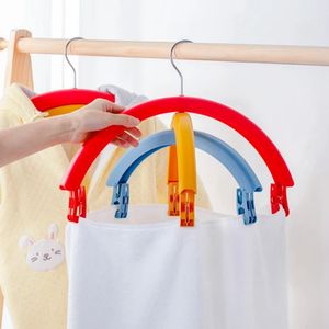 Gancho Colgador de Ropa Rotativo de Arcoiris