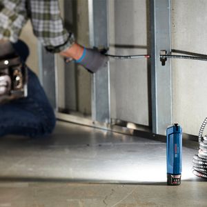 Linterna Bosch GLI 12v 300 baretool