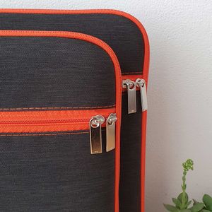 Funda Porta Laptop Qullayki Neón 15.6" a 16"