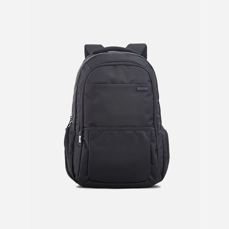 Mochila de Piel Negra para hombre. Backpack Venture Black