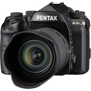 Cámara Pentax K-1 Mark II DSLR con lente de 28-105 mm y kit de empuñadura de batería