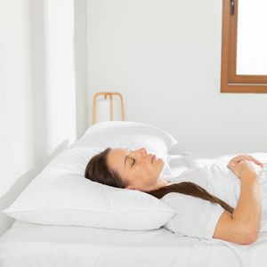 Set 2 Almohadas Hollow para dormitorio 50 X 50 cm