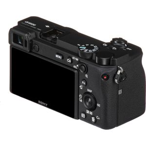 Cámara Mirrorless Sony A6600 con Lente 16 55Mm y Kit de Accesorios