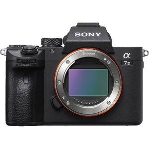 Cámara Sony Mirrorless A7 Iii con Lente 24 70Mm F 2.8 y Kit de Accesorios