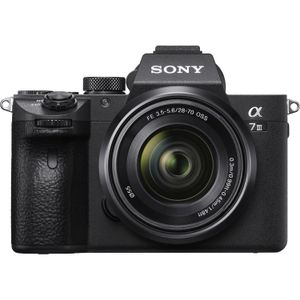 Cámara Mirrorless Sony A7 Iii con Lente de 28 70Mm