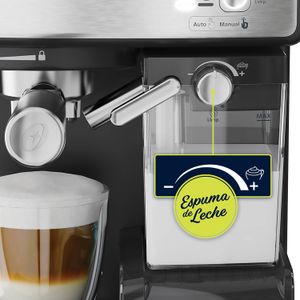 Cafetera automática de espresso plateada Oster® PrimaLatte™ BVSTEM6603SS