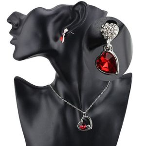 Pack de Joyas Collar y Aretes Genieka Corazón Rojo