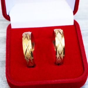 Anillo de Matrimonio Alianzas Hombre Bañado Oro 18K Aro Genieka Líneas Cruzadas Talla 10