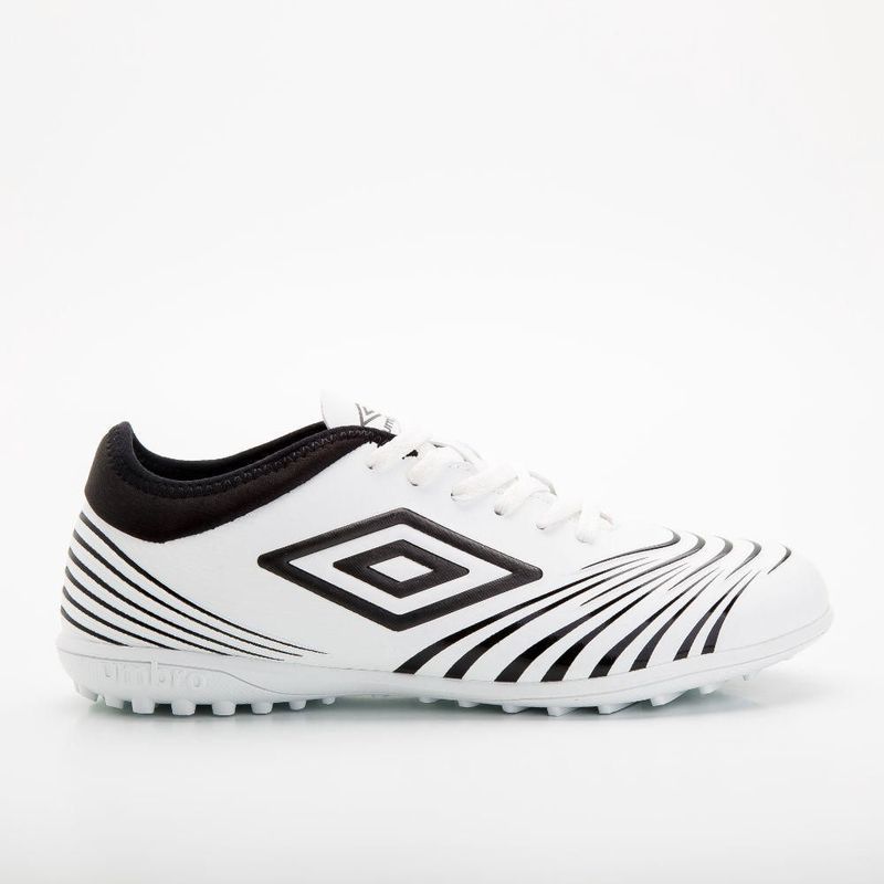 Calzado Classic II TF Umbro Hombre — Nacional