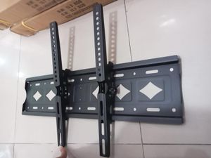 Rack Fijo Inclinable Para Tv 26 A 75"  Negro Japan