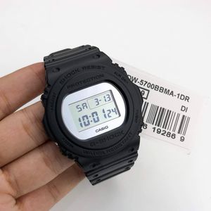Reloj Casio G-Shock DW5700BBMA-1 Digital Luz De Fondo Acuático 200m Negro Plateado