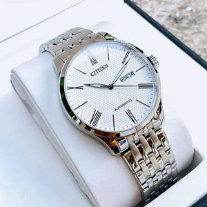 Reloj Citizen NH8350-59A Automático Fecha Acero Inoxidable Dial Blanco