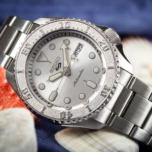 Reloj Seiko 5 Sports SRPE71 Automático Fecha Acero Inoxidable Plateado