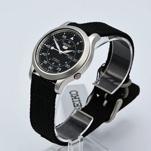 Reloj Seiko 5 SNK809K2 Automático Fecha Acero Inoxidable Mate Correa Nailon Negro