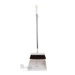 Escoba Moderno Funcional de Color Blanco Y+Papel de Regalo