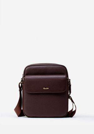 MORRAL DE ESTILO CASUAL EN CUERO GRABADO