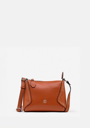 MORRAL GRAINY LEATHER