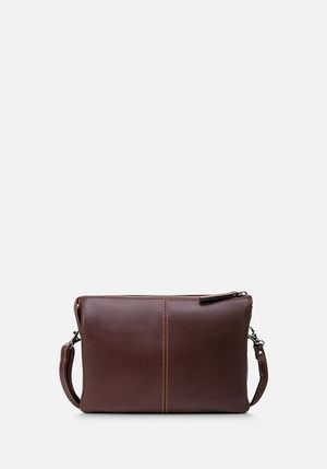 MORRAL EN CUERO GRABADO