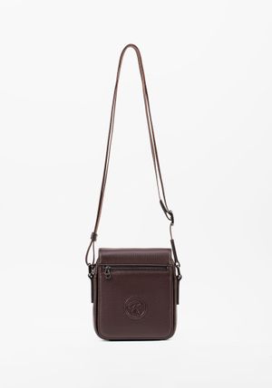 MORRAL PEQUEÑO EN CUERO GRABADO