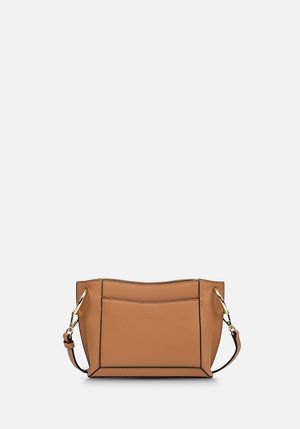 MORRAL DE CUERO CON BORDES EN CONTRASTE