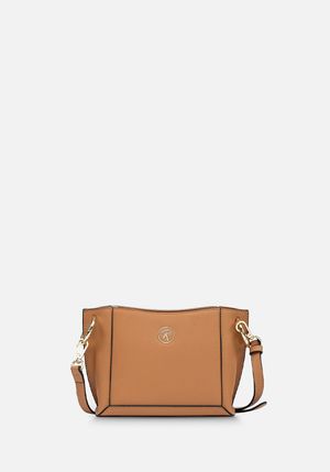 MORRAL DE CUERO CON BORDES EN CONTRASTE