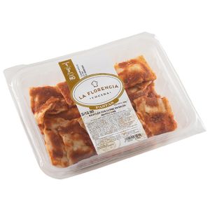 Ravioles con Carne en Salsa Napolitana Bandeja 400g