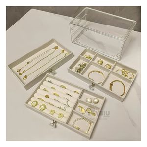 Joyero de 3 Espacios para Damas en Tono Beige Y+Stickers