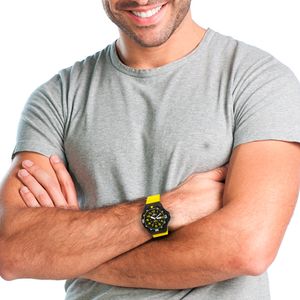 Reloj Analógico Invicta 25328 Coalition Forces Original Color Amarillo para Hombre